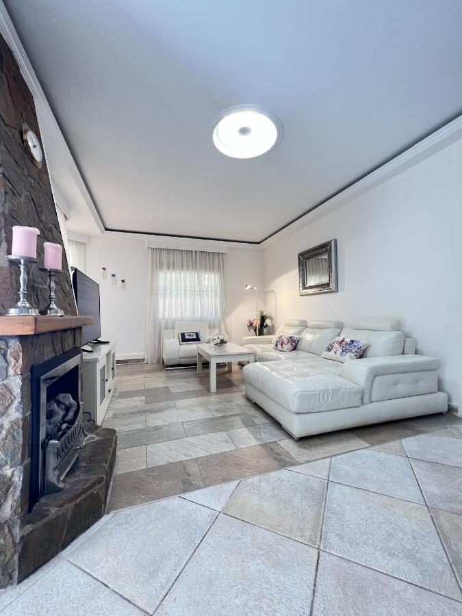 Espectacular Bajo Lirio Apartment กัลเป ภายนอก รูปภาพ