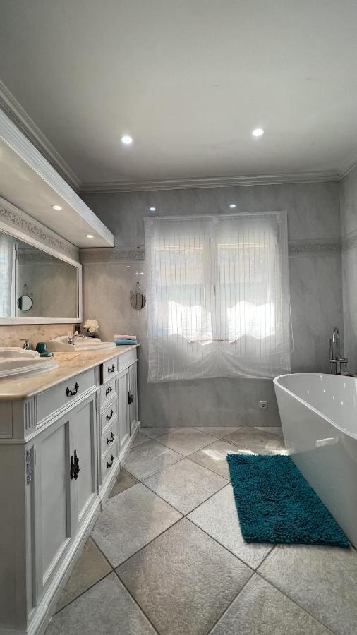 Espectacular Bajo Lirio Apartment กัลเป ภายนอก รูปภาพ