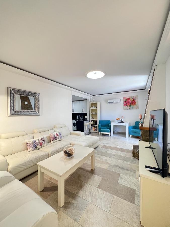 Espectacular Bajo Lirio Apartment กัลเป ภายนอก รูปภาพ